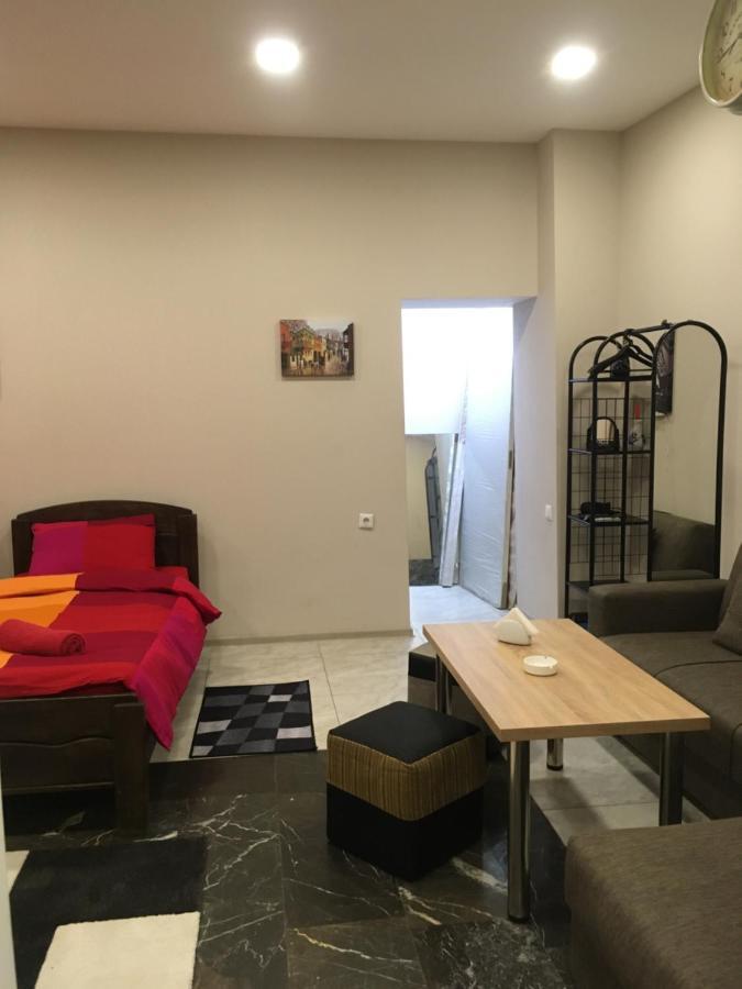 Luka Apartment Tbilisi Esterno foto